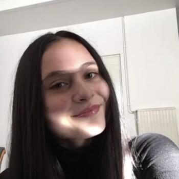 Baby-sitter in Valence: Amina_bkyy