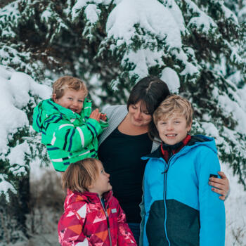 Babysitting job in Spruce Grove: babysitting job Alyxandra