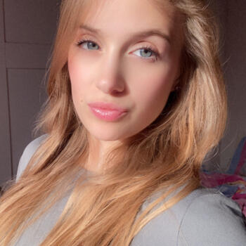 Babysitter in Charleroi: Emmeline