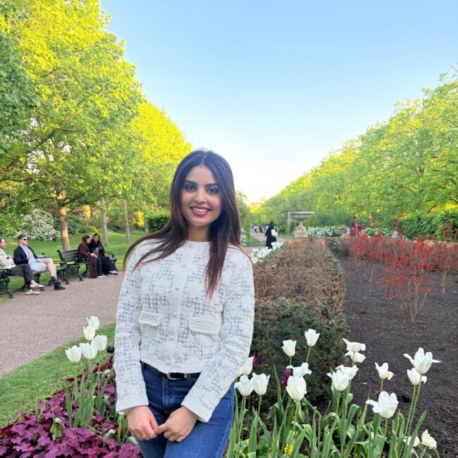Babysitter in Windsor: Abir