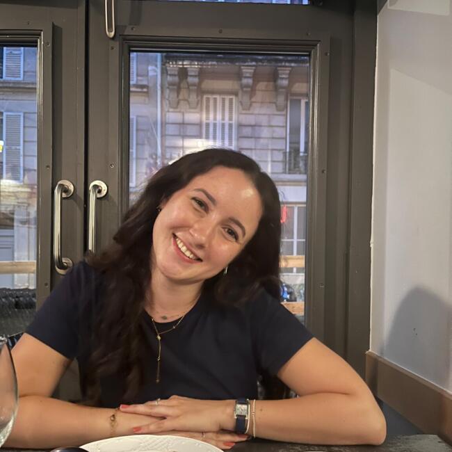 Babysitter in Gif-sur-Yvette: Ambre