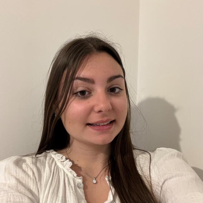 Babysitter in Alençon: Margo