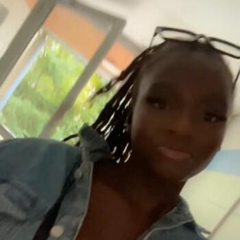 Babysitter La Chapelle-Saint-Luc: Kayla