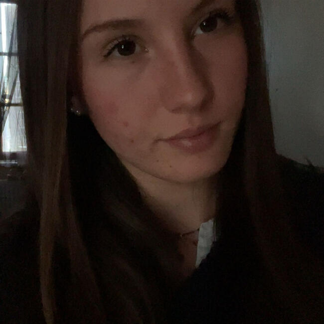 Babysitter in Saint-Mandrier-sur-Mer: Camille