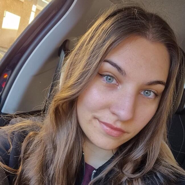 Babysitter in Poitiers: Mila