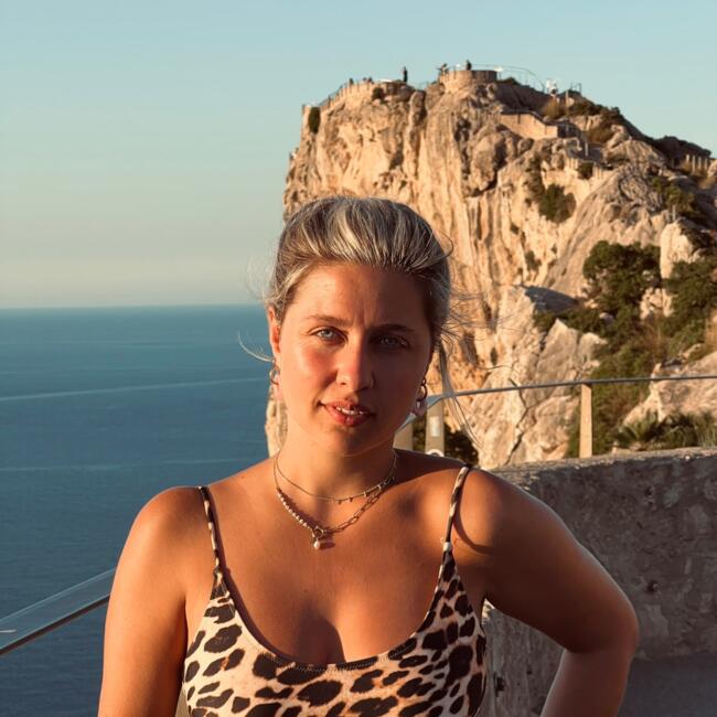 Babysitter in Castelldefels: Ruth