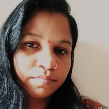 वाराणसी में बेबीसिटर: Rekha