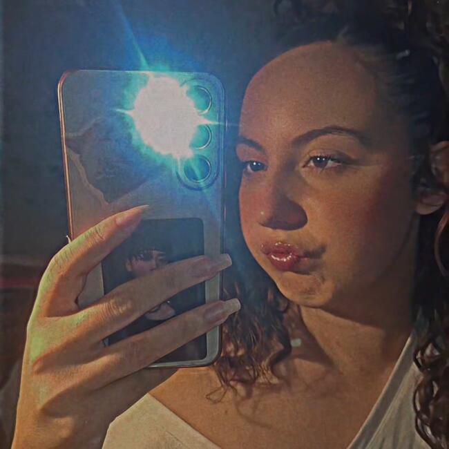 Babysitter in Corbeil-Essonnes: Maya