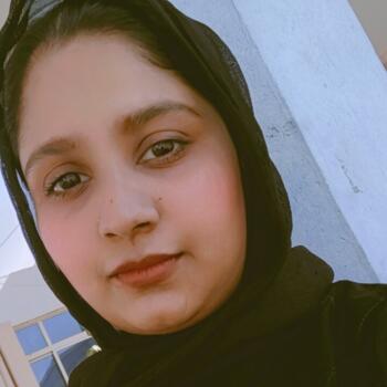 Babysitter in Ad Dayr: Urooj Kamran