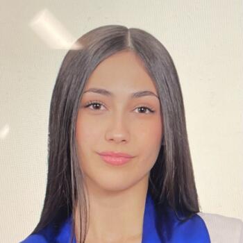 Babysitter in Madrid: Adriana