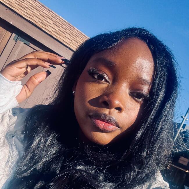 Babysitter in Orléans: Houriya