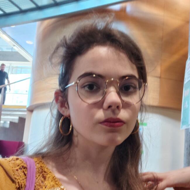 Babysitter in Lyon: Pauline