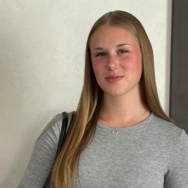 Babysitter in Ohlungen: Lauriane