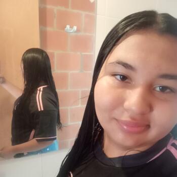 Babysitter in Neiva: Patricia Yulieth