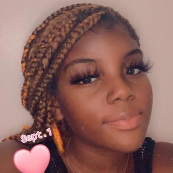 Babysitter Charlotte: La'Mya