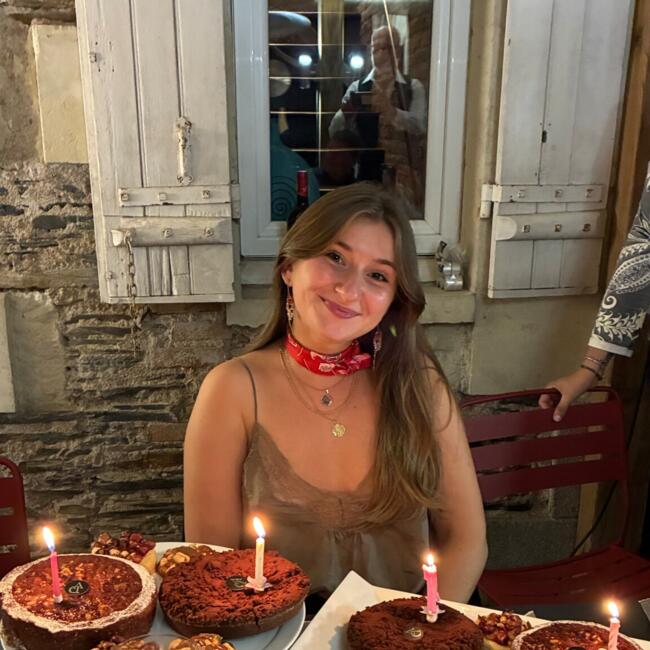 Babysitter in Lille: Jade