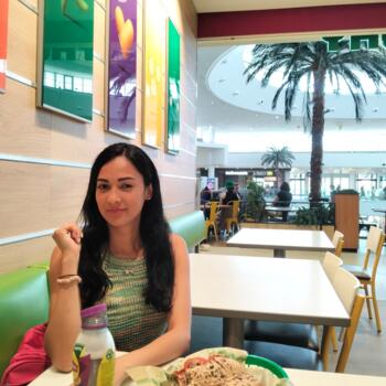 Canguro en Orpesa: Yoselin