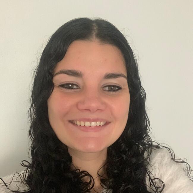 Babysitter in Houdan: Jennie