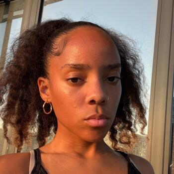 Babysitter in Toronto: Zahviiay