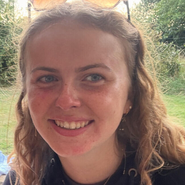 Babysitter in Honfleur: Justine