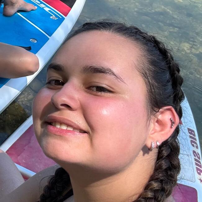 Baby-sitter à Bessenay: Jade