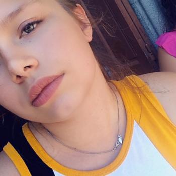 Baby-sitter in Douai: Shirley
