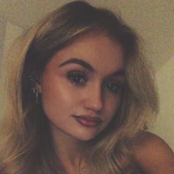 Babysitter in Royal Leamington Spa: Caitlin