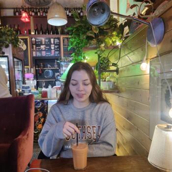 Babysitter Saint-Cézaire-sur-Siagne: Océane