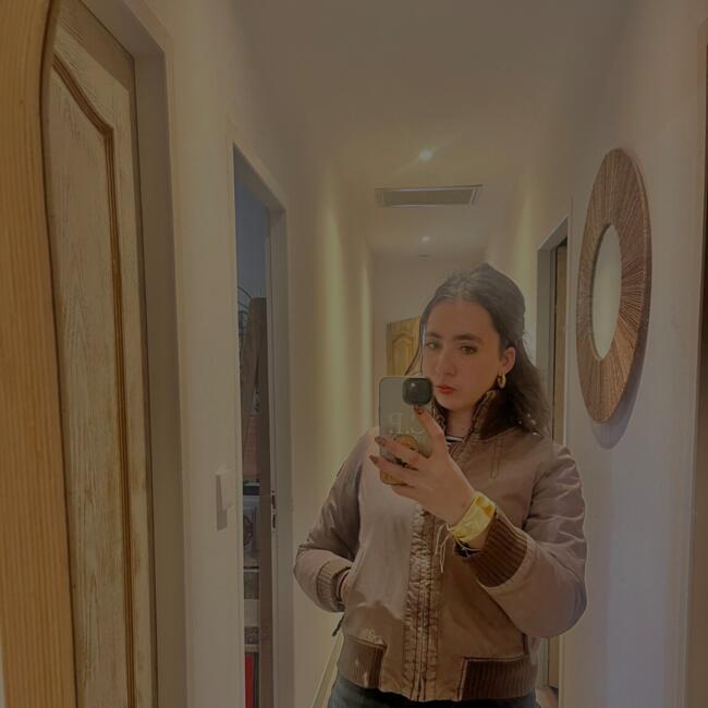 Babysitter in Boisset: Emma