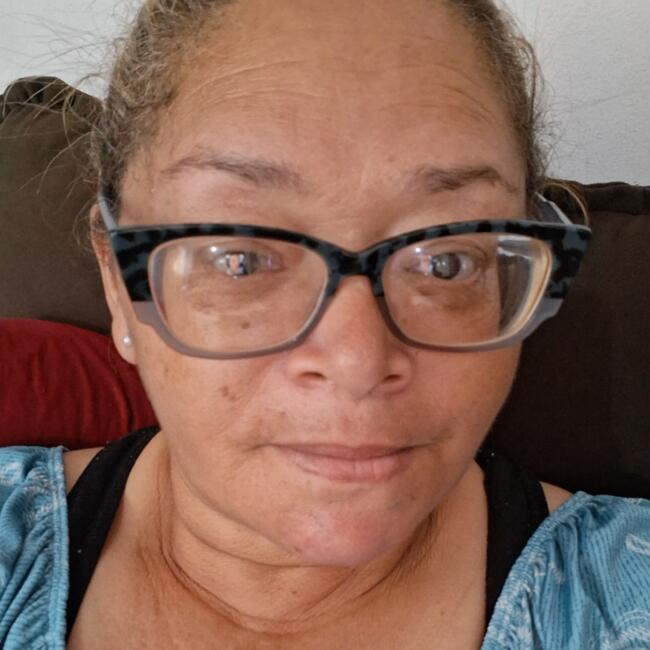 Babysitter in Praia Grande: Maria