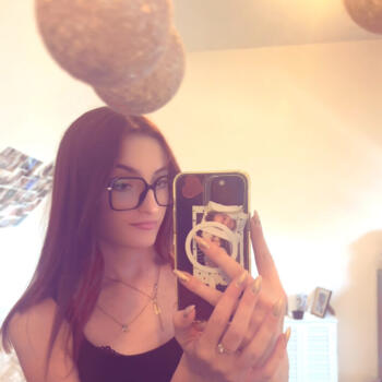 Baby-sitter Fresneaux-Montchevreuil: Chloe