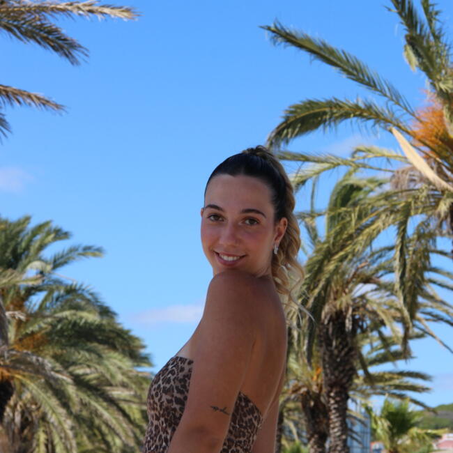 Babysitter in Oeiras: Iara