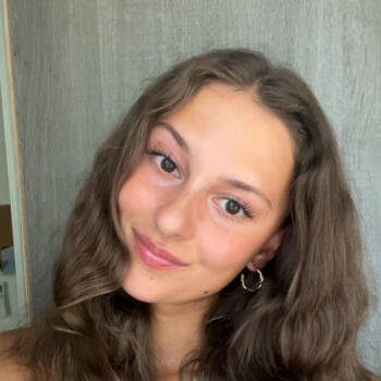 Babysitter in Loisy-sur-Marne: Nola