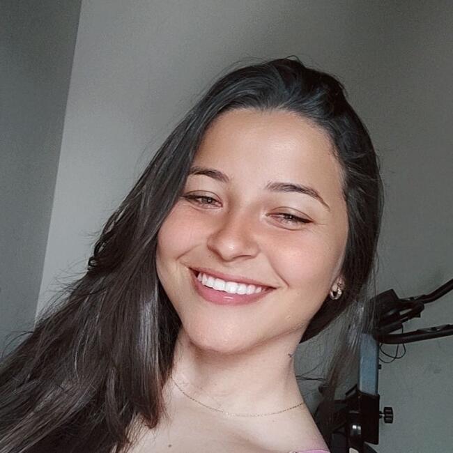 Babysitter in Garça: Rebeca