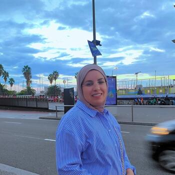 Trabajo de canguro en Barcelona: trabajo de canguro Hakima