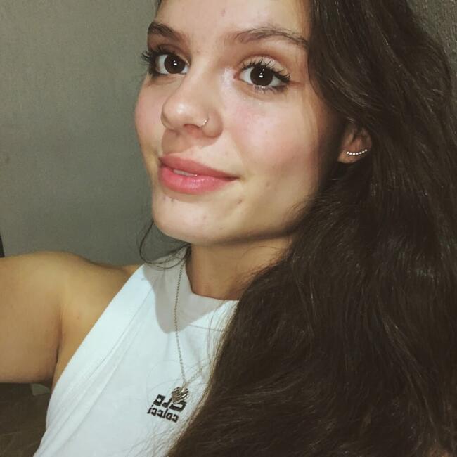 Babá em Patrocínio: Maria Clara