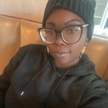 Babysitter in Norfolk (Virginia): Ebony Young