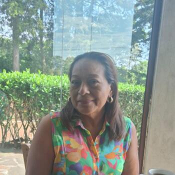 Babysitter in San Salvador: REYNA PATINO