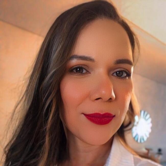 Babá em Carpina: Adriana