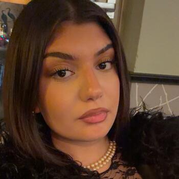 Babysitter in Dison: Sarikaya