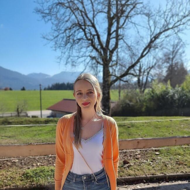 Babysitter in Germersheim: Angelina