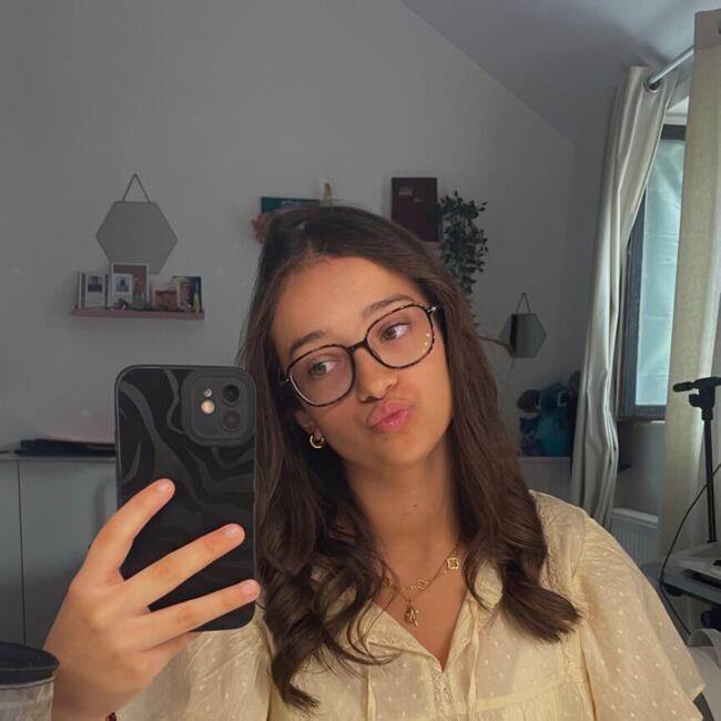 Babysitter in Wattrelos: Ciara