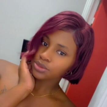 Babysitter in Viry-Châtillon: ANGELICA PATRICIA