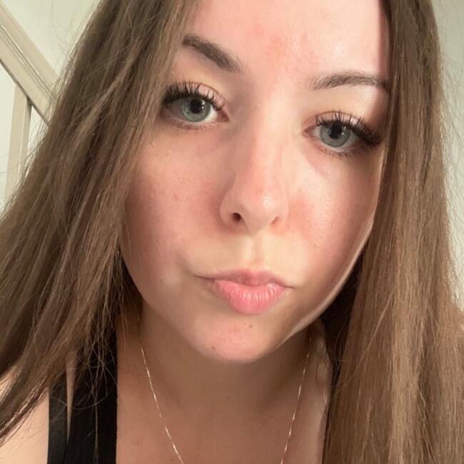 Baby-sitter in Toronto: Olivia
