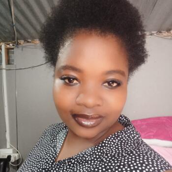 Babysitter in Blouberg (Western Cape): Thobekile