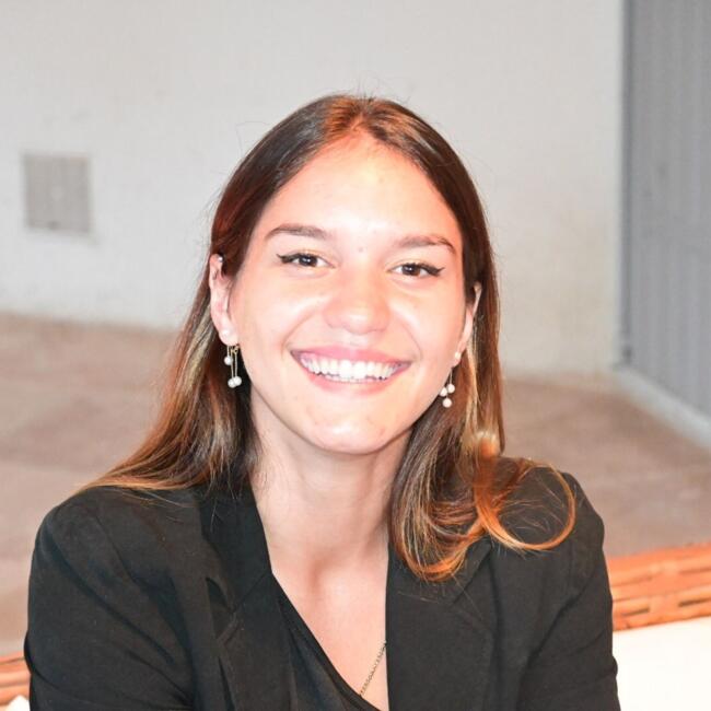 Babysitter in Villeurbanne: Calypso