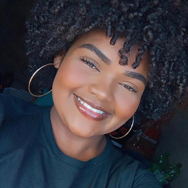 Babá em Feira de Santana: Mayara