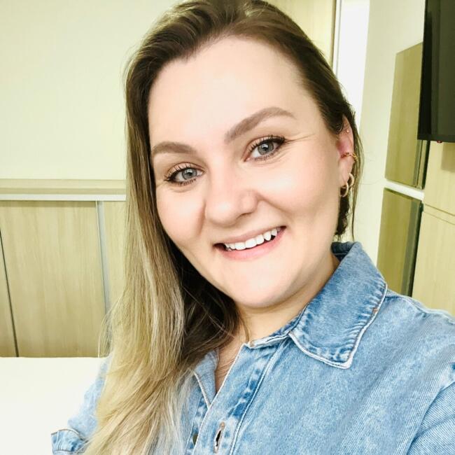 Babysitting job in Joinville: Indiara