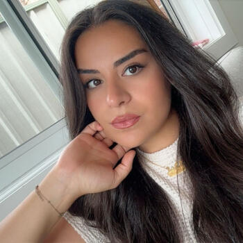 Babysitter Sydney: Laura