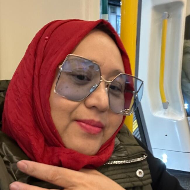 Babysitter in London: Nora